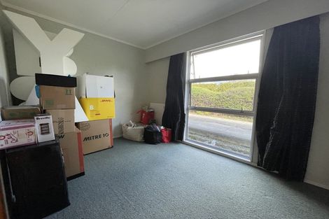 Photo of property in 35a Pehi Kupa Street, Waikanae, 5036