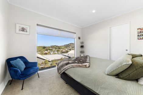 Photo of property in 35 Cresswell Place, Johnsonville, Wellington, 6037