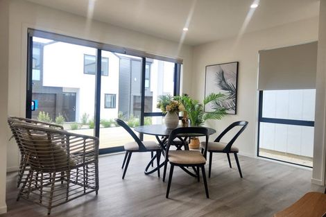 Photo of property in 15 Matterhorn Crescent, Northpark, Auckland, 2013