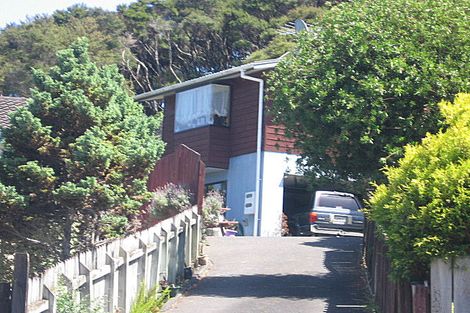 Photo of property in 2/6 Mcquoid Place, Glenfield, Auckland, 0629