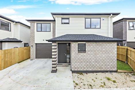 Photo of property in 7b Waiari Road, Conifer Grove, Takanini, 2112