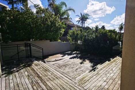 Photo of property in 20 Bournemouth Terrace, Murrays Bay, Auckland, 0630