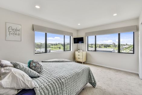Photo of property in 24 Knoll Rise, Pukekohe, 2120