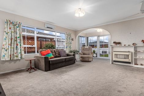 Photo of property in 25a Trafalgar Street, Levin, 5510