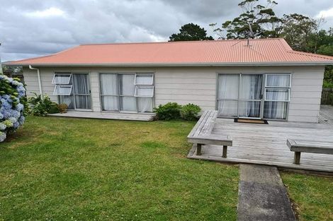 Photo of property in 23 Luckens Road, West Harbour, Auckland, 0618