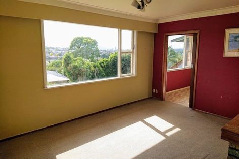 Photo of property in 133 Forrest Hill Road, Forrest Hill, Auckland, 0620