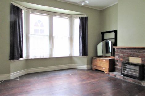 Photo of property in 180-182 Ohiro Road, Brooklyn, Wellington, 6021