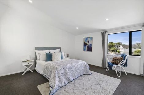 Photo of property in 29a Thurleigh Grove, Karori, Wellington, 6012