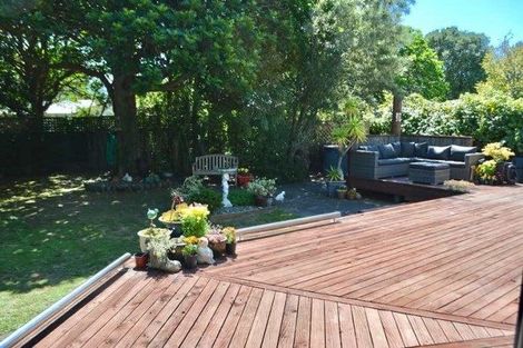 Photo of property in 11 Renata Road, Otaki, 5512