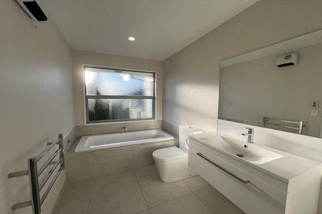 Photo of property in 5 Robalan Close, Halswell, Christchurch, 8025