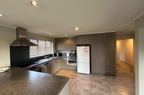 Photo of property in 2 Heuchan Lane, Wanaka, 9305