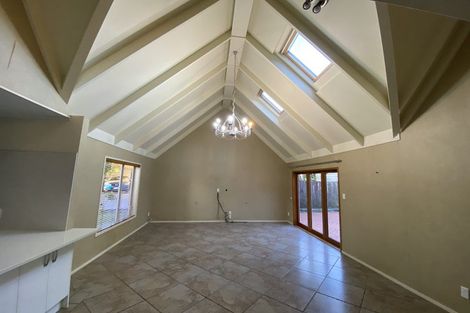 Photo of property in 8 Sanctuary Point, Sunnyhills, Auckland, 2010
