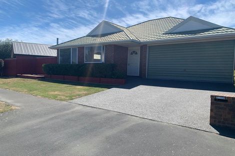 Photo of property in 1/32 Anglesea Avenue, Parklands, Christchurch, 8083