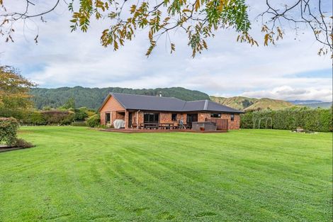 Photo of property in 66 Pohutukawa Drive, Levin, 5571