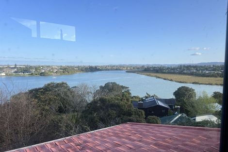 Photo of property in 179 West Harbour Drive, West Harbour, Auckland, 0618