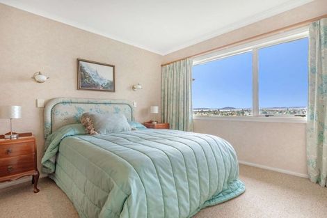 Photo of property in 22 Cobbe Place, Pomare, Rotorua, 3015