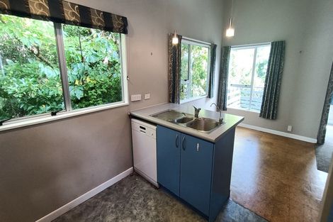 Photo of property in 13a Kingsbridge Place, Newlands, Wellington, 6037