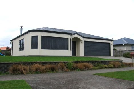 Photo of property in 110 Peter Hall Drive, Kelvin Grove, Palmerston North, 4414