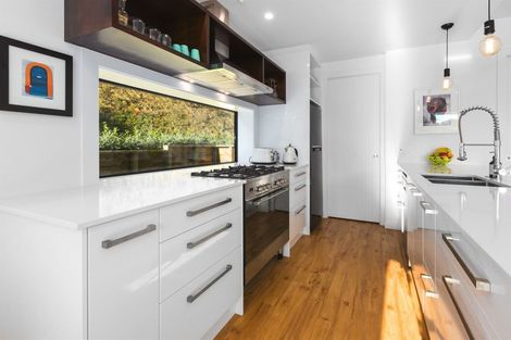 Photo of property in 5 Hull Place, Whitby, Porirua, 5024