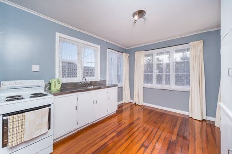 Photo of property in 6 Birmingham Street, Takaro, Palmerston North, 4412