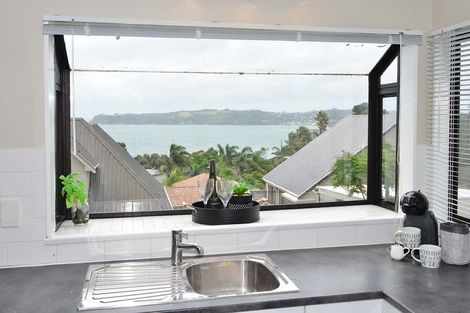 Photo of property in 7 Melandra Road, Stanmore Bay, Whangaparaoa, 0932