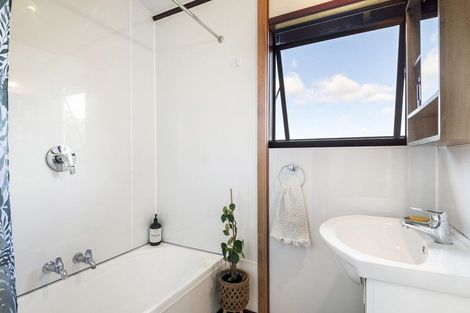 Photo of property in 417 Paremoremo Road, Paremoremo, Auckland, 0632