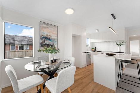 Photo of property in 2/7 Rewarewa Road, Te Atatu Peninsula, Auckland, 0610