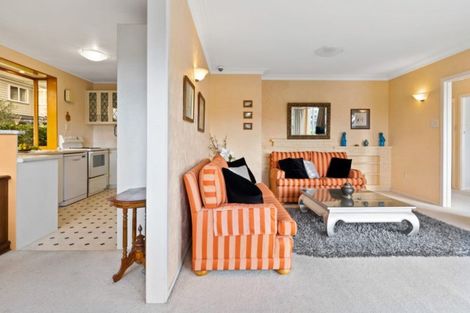 Photo of property in 10 Chapman Road, Te Atatu Peninsula, Auckland, 0610