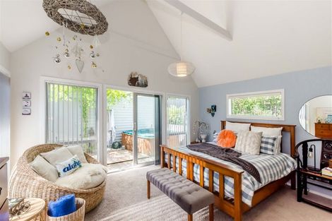 Photo of property in 11 Kotare Street, Waikanae, 5036