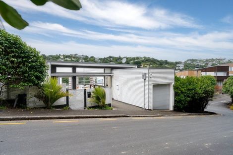 Photo of property in 20 Tiketike Way, Brooklyn, Wellington, 6021