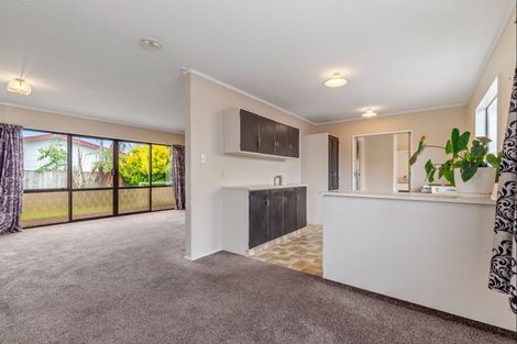 Photo of property in 3 Nikau Street, Levin, 5510