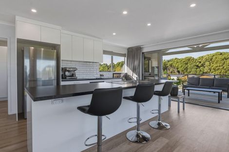 Photo of property in 9 Lancewood Way, Kinloch, Taupo, 3377