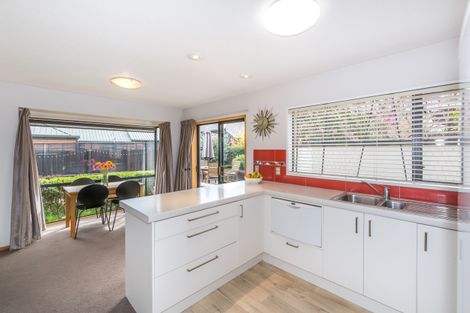 Photo of property in 8 Herbs Place, Cashmere, Christchurch, 8022