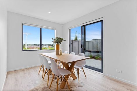 Photo of property in 30 Park Green Avenue, Rosehill, Papakura, 2113