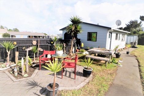 Photo of property in 21 Manuka Street, Castlecliff, Whanganui, 4501