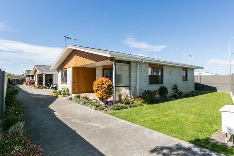 Photo of property in 1/4 Lee Road, Taradale, Napier, 4112