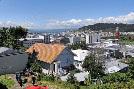 Photo of property in 43 Thompson Street, Mount Cook, Wellington, 6011