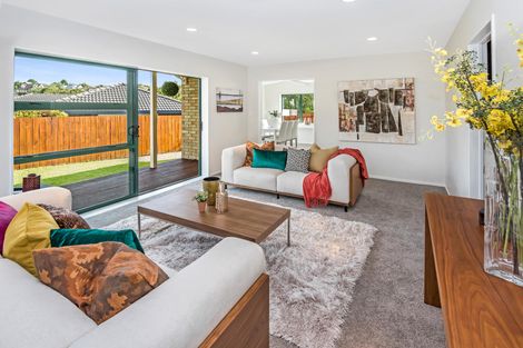 Photo of property in 1/23 Solana Court, Botany Downs, Auckland, 2010