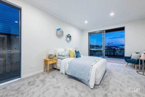 Photo of property in 3 Parara Way, Hobsonville, Auckland, 0616