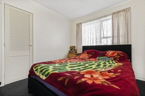 Photo of property in 76 Hindmarsh Street, Henderson, Auckland, 0612