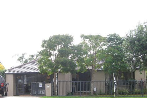 Photo of property in 133 Sturges Road, Henderson, Auckland, 0612