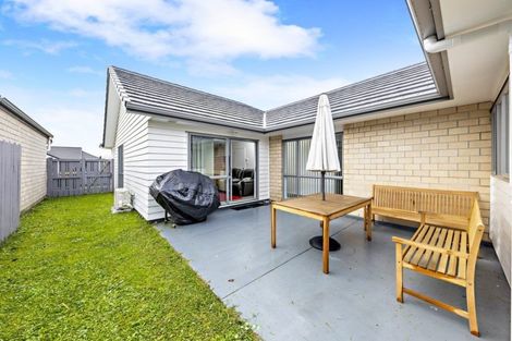 Photo of property in 25 Kotuku Crescent, Takanini, 2112