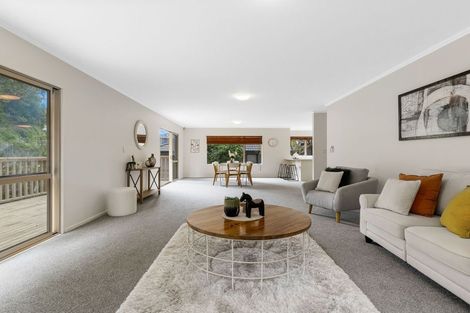Photo of property in 22 Poturi Streams Avenue, Titirangi, Auckland, 0604