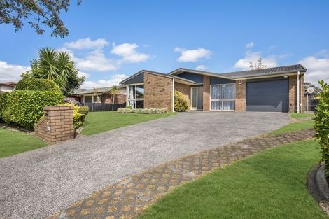 Photo of property in 37 Evanda Crescent, Conifer Grove, Takanini, 2112