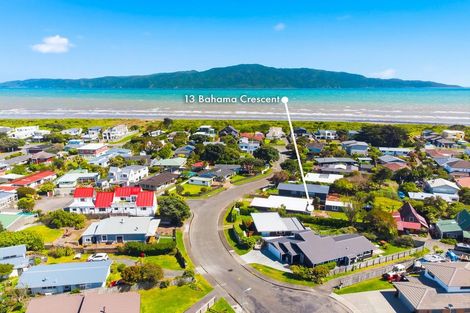 Photo of property in 13 Bahama Crescent, Paraparaumu Beach, Paraparaumu, 5032
