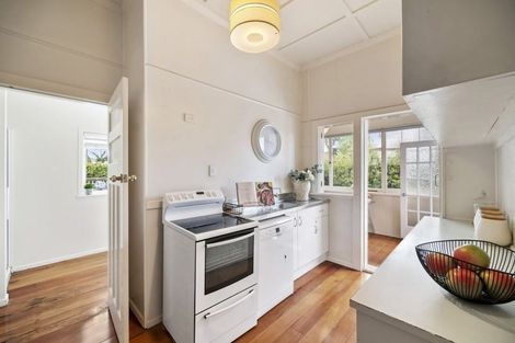 Photo of property in 1/28 Ngataringa Road, Devonport, Auckland, 0624