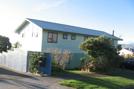 Photo of property in 21 Patiki Place, Titahi Bay, Porirua, 5022