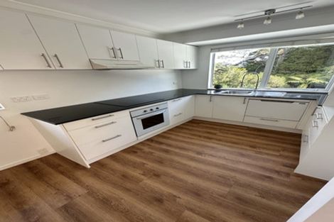Photo of property in 2/130 Spinella Drive, Bayview, Auckland, 0629