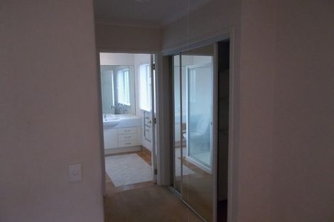 Photo of property in 6 Claremont Way, East Tamaki Heights, Auckland, 2016