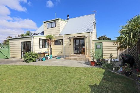 Photo of property in 18 Duckworth Crescent, Greenmeadows, Napier, 4112